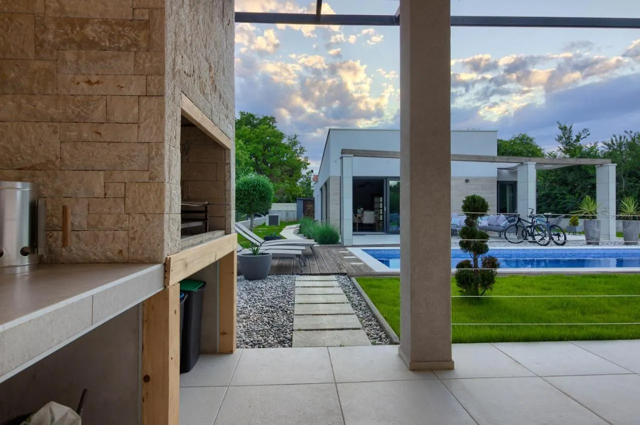 Luxury Design Villa Maell With Private Pool And High Level Of Privacy - Wiibuk Sisan
